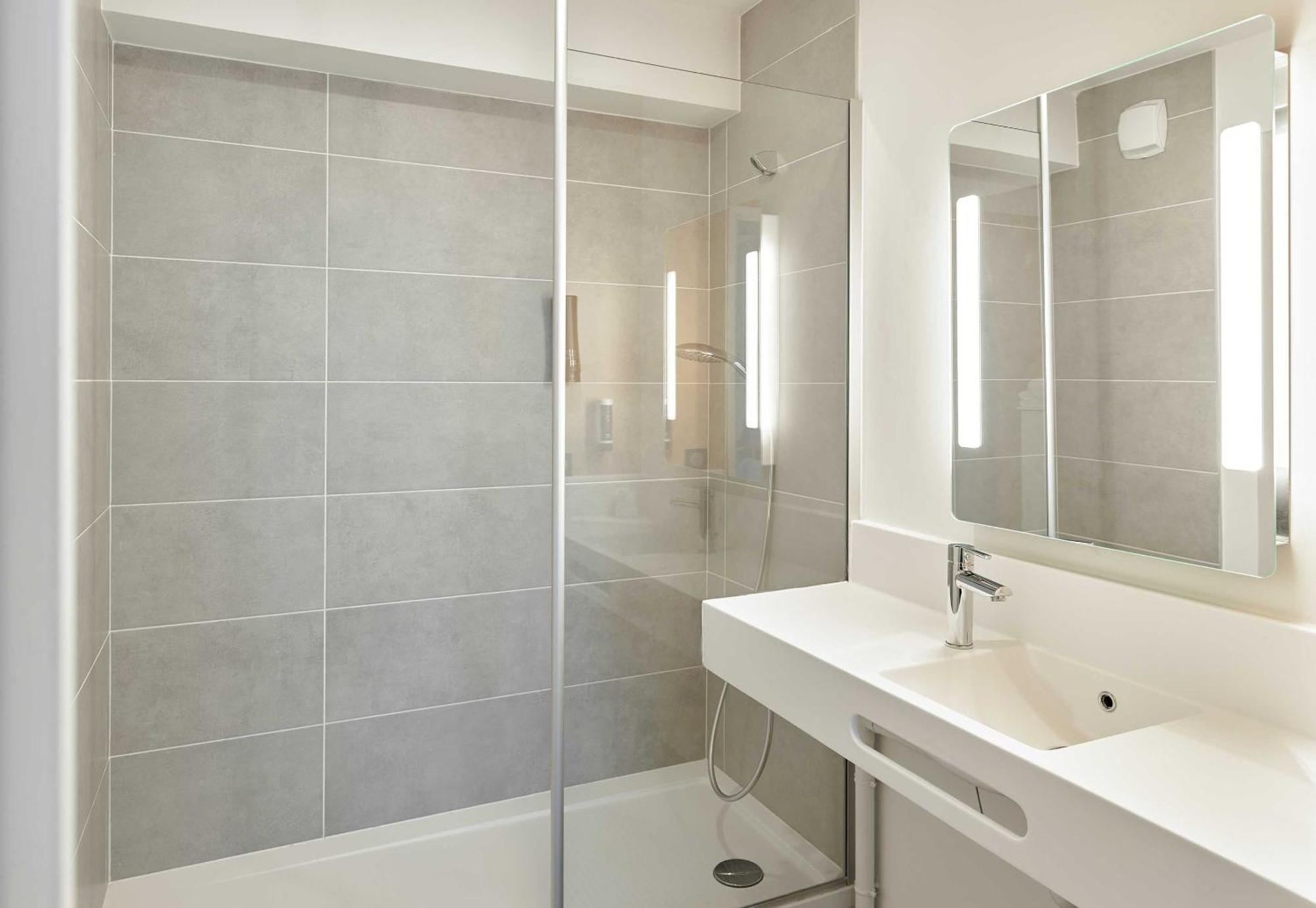 B&B Hotel Marne-La-Vallee Val D'Europe Serris Zewnętrze zdjęcie