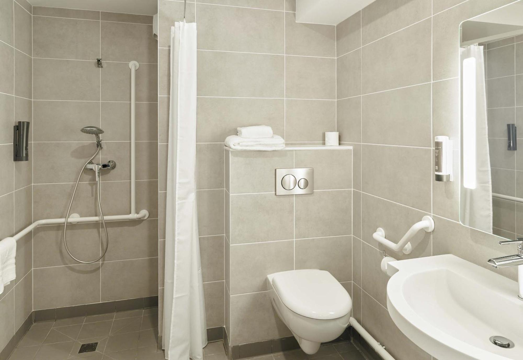 B&B Hotel Marne-La-Vallee Val D'Europe Serris Zewnętrze zdjęcie